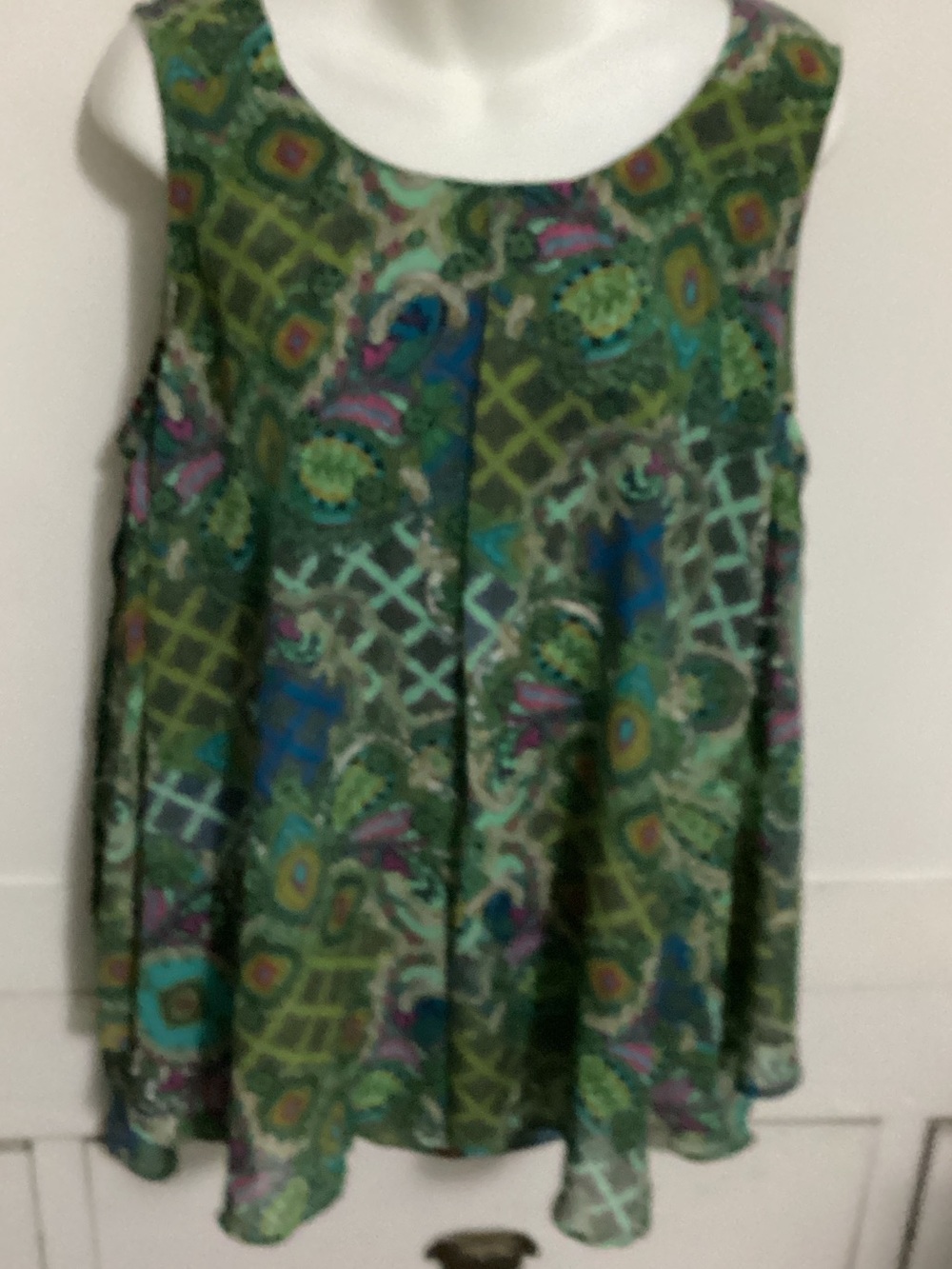 Green Paisley Print Sleeveless Tunic Top Size XL